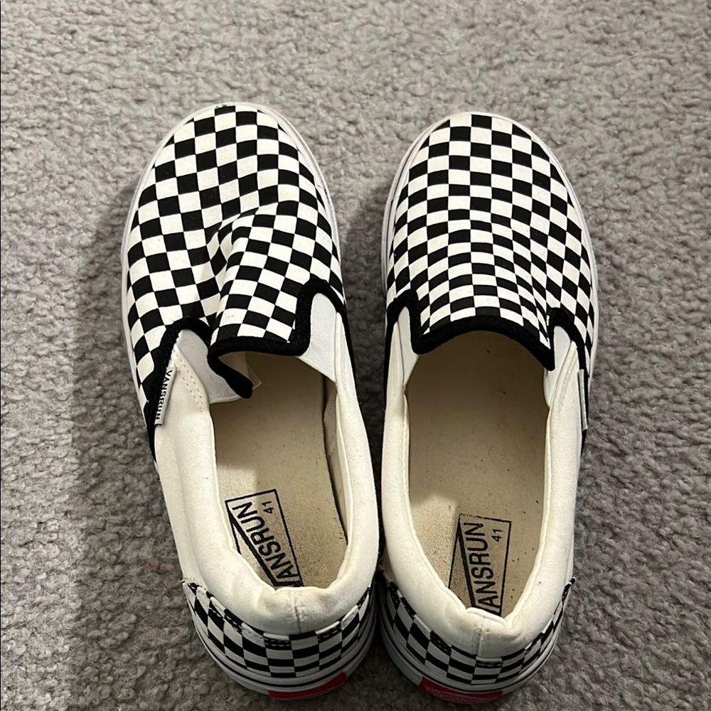 VansRun Checkered Slip-On Shoes - Black and White - not the real brand - Picture 3 of 6